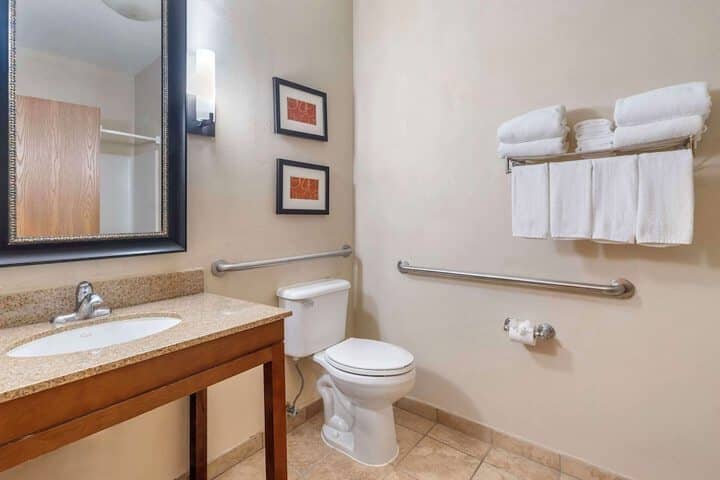 Room 4 of 48