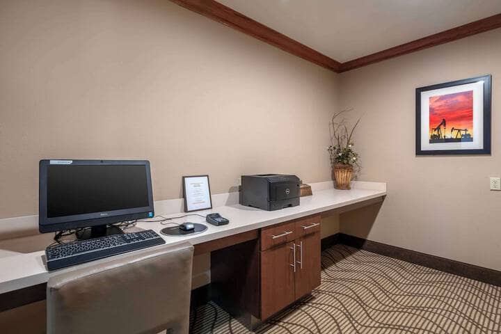 Business Center 42 of 48