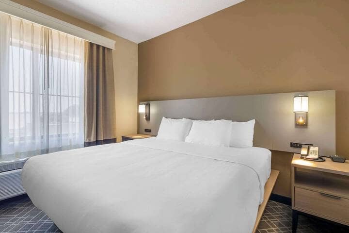 Room 21 of 48