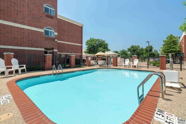 Pool 34 of 48